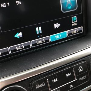 Meet your Posher, Leslie